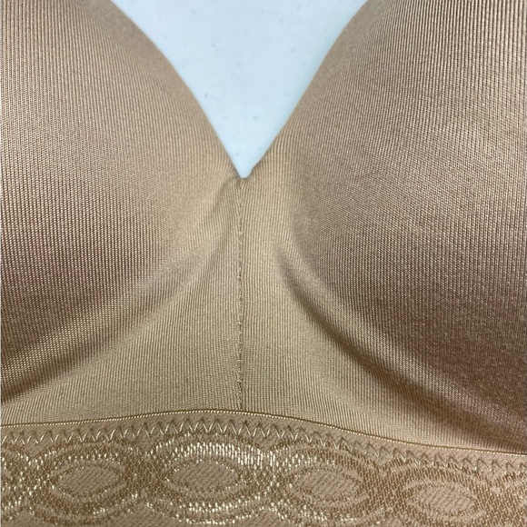 Warner's Cream Bra - Picture 6 of 9